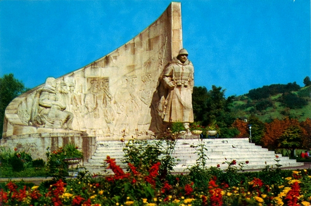 1351 - Baia Mare. Monumentul ostasului roman de A. Ostap